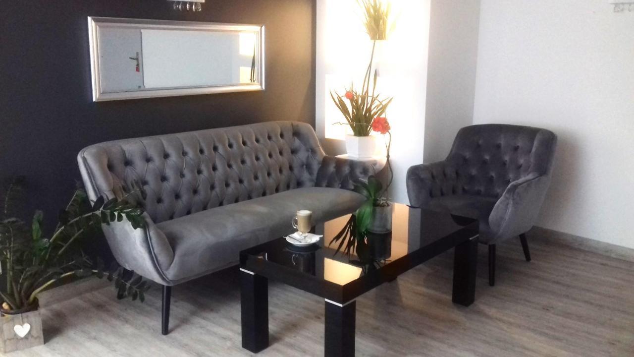 Karat Bed & Breakfast Warsaw Ngoại thất bức ảnh